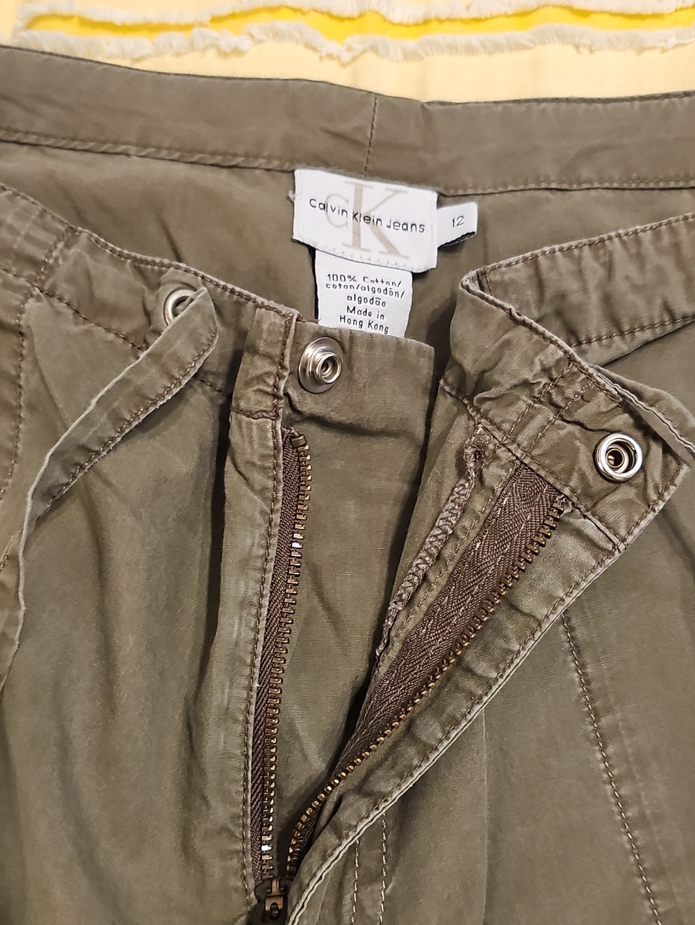 Calvin Klein Jeans Olive Green Cotton Pants - Picture 4 of 13